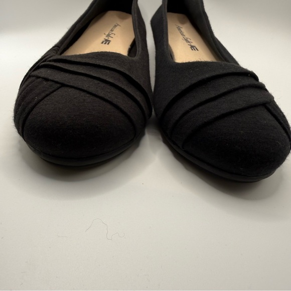 American Eagle Black Ballerina Flats Size 8 Pleated Detailing Round Toe Shape - Picture 2 of 10